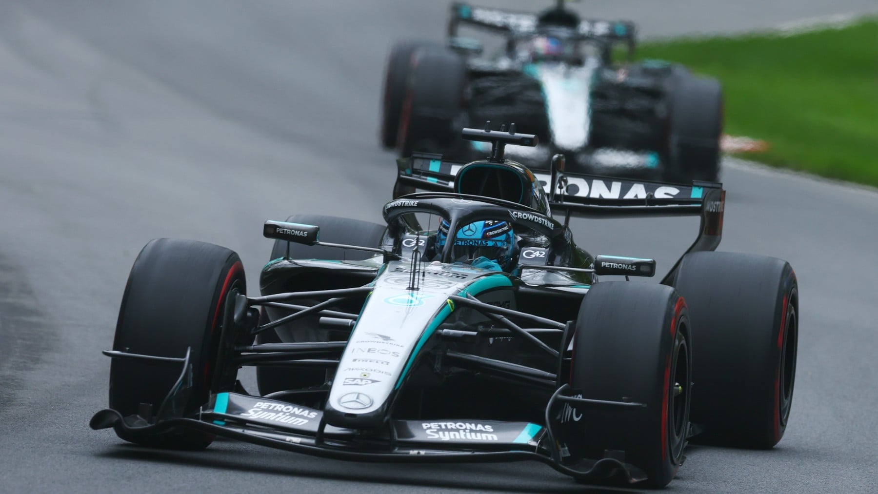 Antonelli gana en Canadá y se saca su foto soñada con Verstappen y Hamilton en el podio