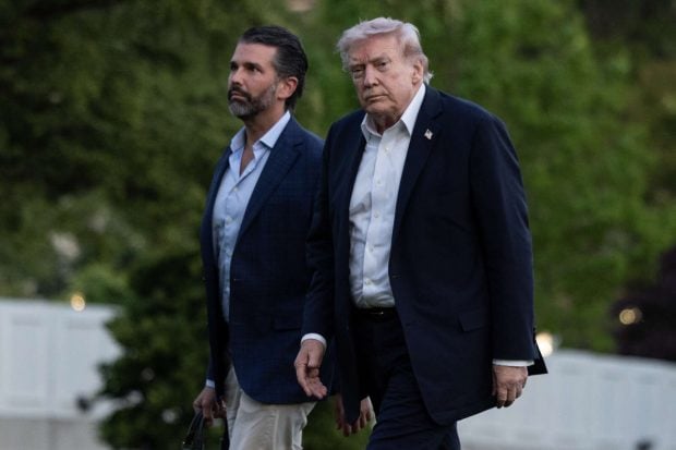 Donald Trump y su hijo en la Casa Blanca