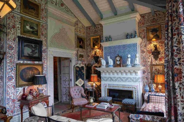 Salón de Lorenzo Castillo