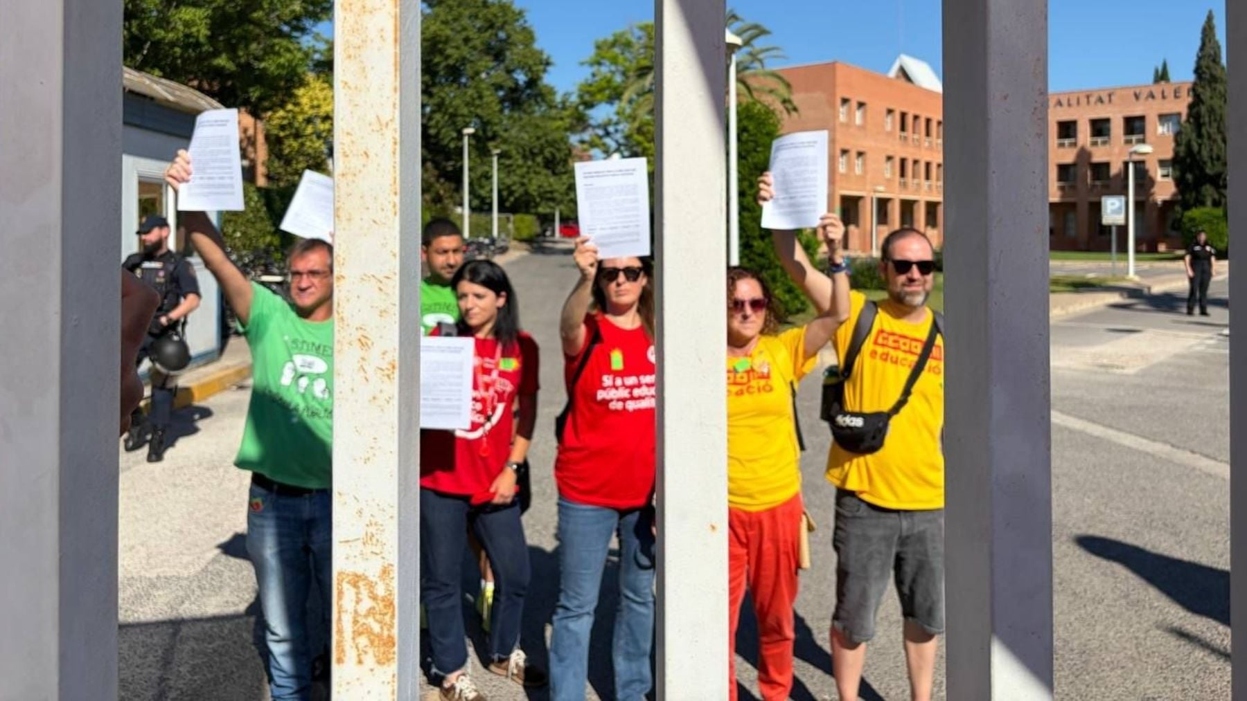 Los sindicatos de docentes sitúan como exigencia la primacía del valenciano en el sistema educativo