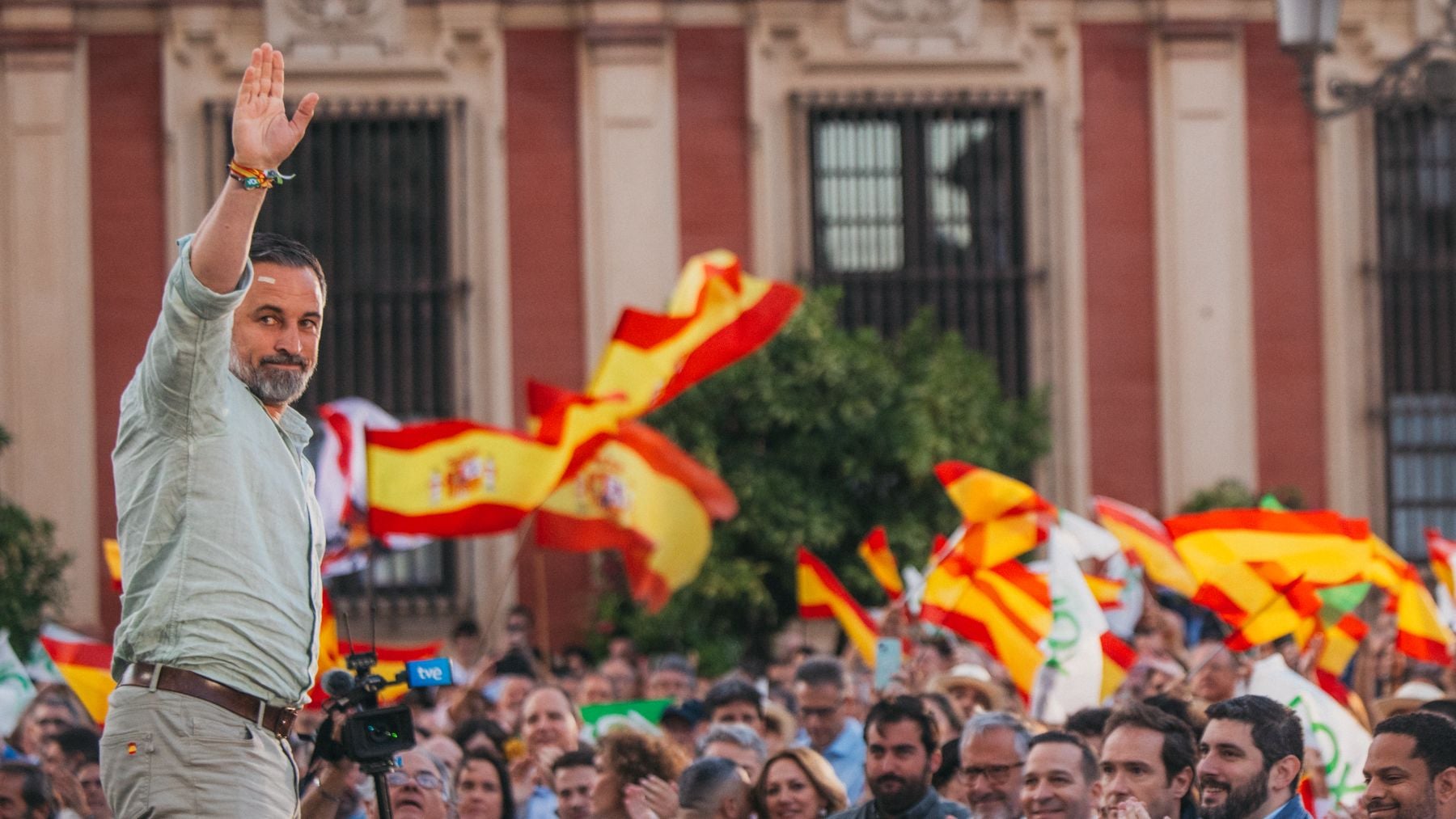 Vox exige prohibir la Fiesta del Cordero en España e impulsar la carnicería tradicional frente al halal