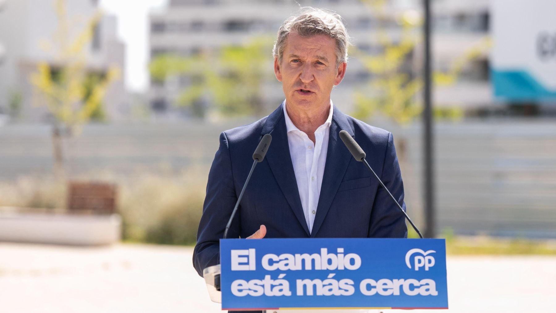 Feijóo dice que lo único que sube tanto como el precio de la vivienda son los casos de corrupción del sanchismo