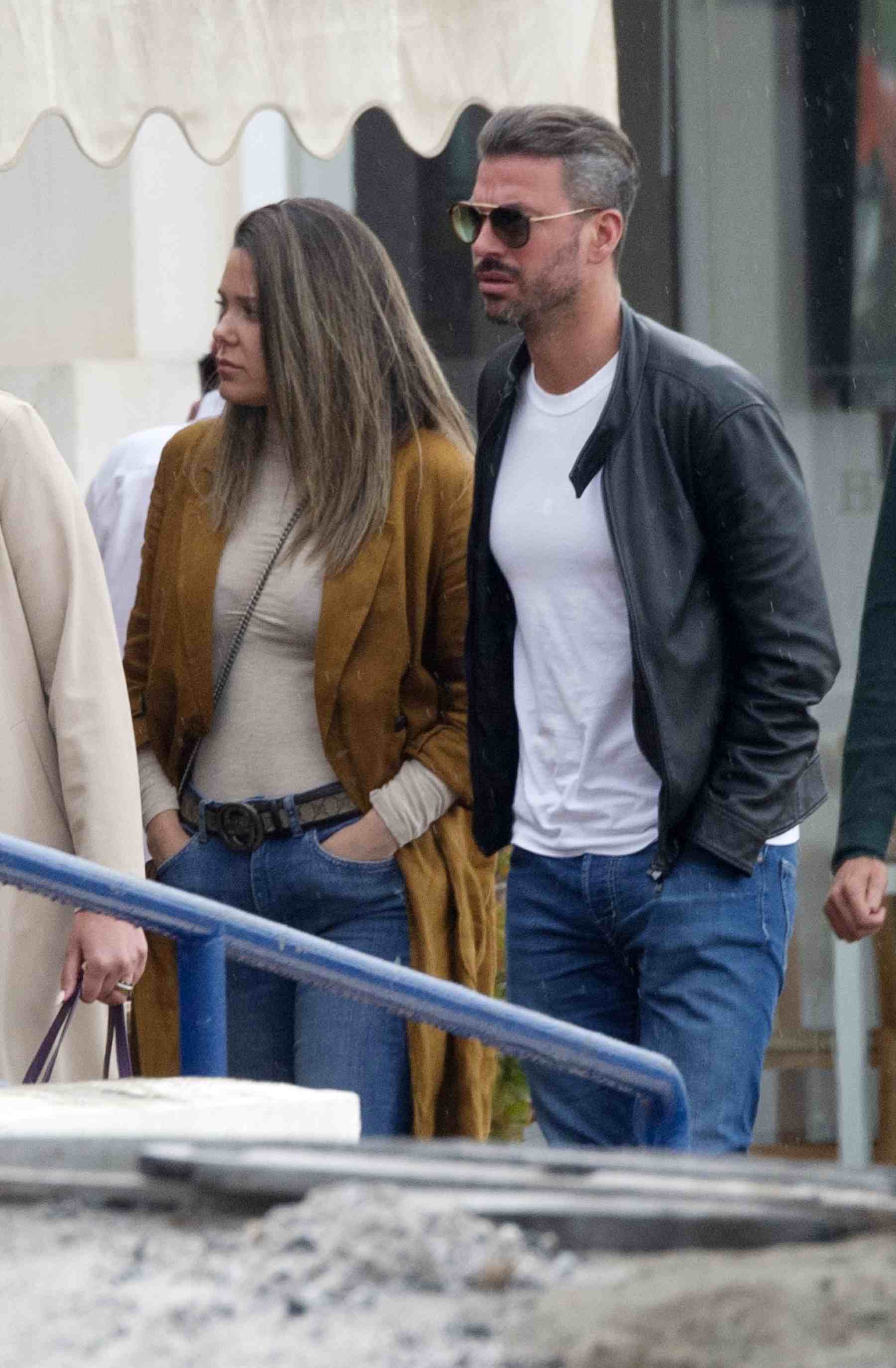 Lorena G&oacute;mez y Ren&eacute; Ramos durante unas vacaciones. (Foto: COOL)