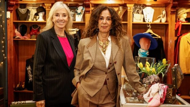 Mariola Orellana y Rosario Flores. (Foto: Europa Press)