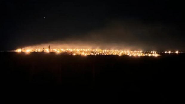 Visi&oacute;n lejana del vi&ntilde;edo con los focos de fuego. Fuente: Alma Carraovejas.