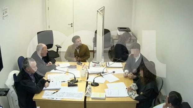 Rodolfo Sancho en el juicio con Silvia Bronchalo. (Foto: COOL)