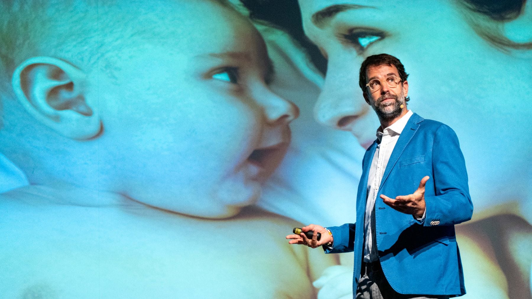 Rafa Guerrero: Cuando un niño se aburre o se queja le damos un dispositivo para anestesiar sus emociones