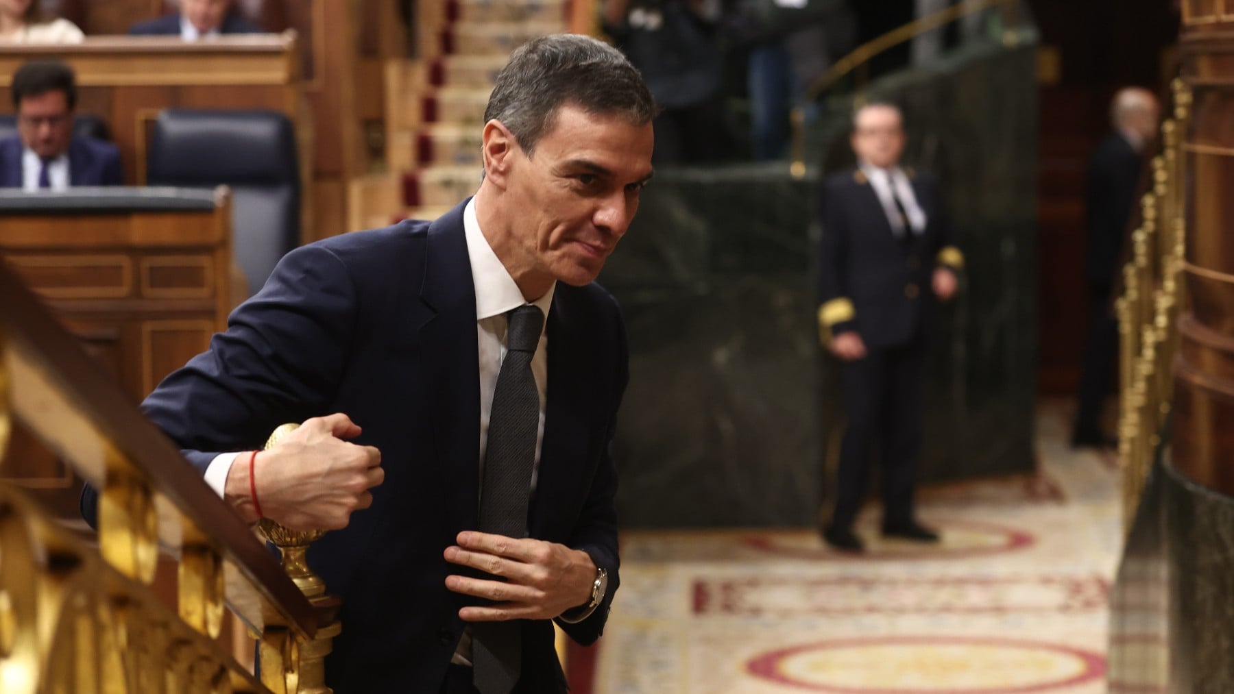 Sánchez pide el voto telemático para esquivar al Congreso y bunkerizarse en La Moncloa