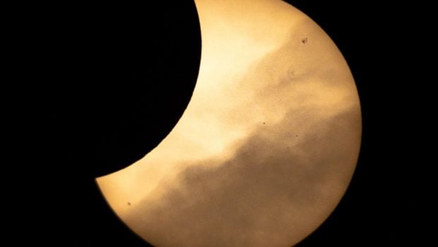 eclipse-solar-nubes