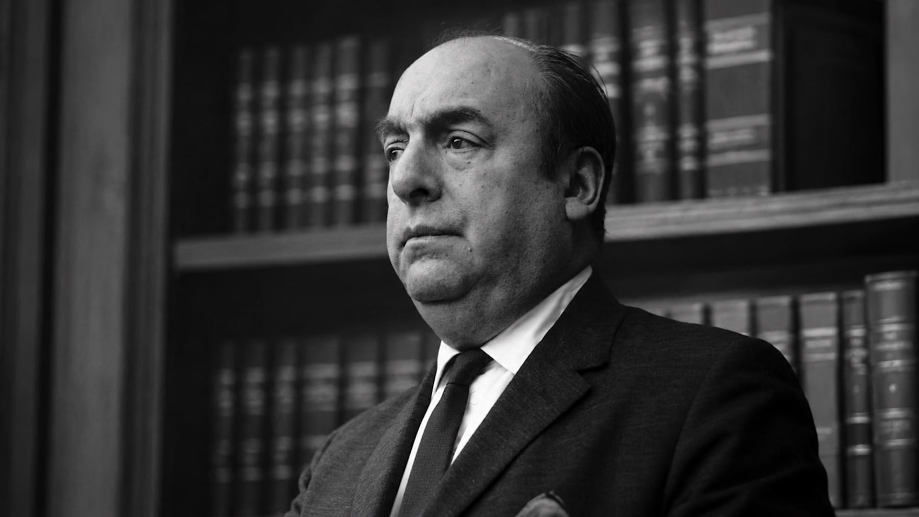 Pablo Neruda, escritor chileno y premio Nobel de Literatura en 1971: Podrán cortar todas las flores, pero no podrán detener la primavera