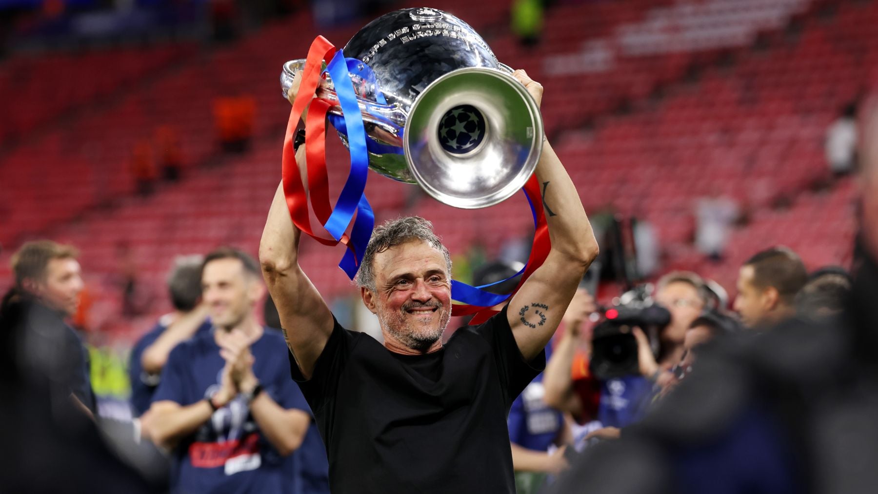Luis Enrique tras ganar su segunda Champions consecutiva: Esto sólo se lo he visto hacer al Real Madrid