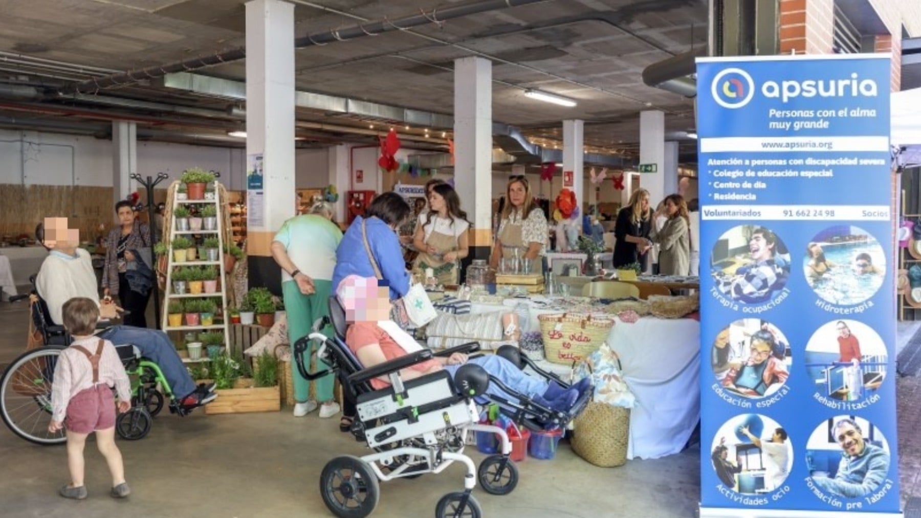 Mercadillo solidario de APSURIA. (Foto: Cortesía)