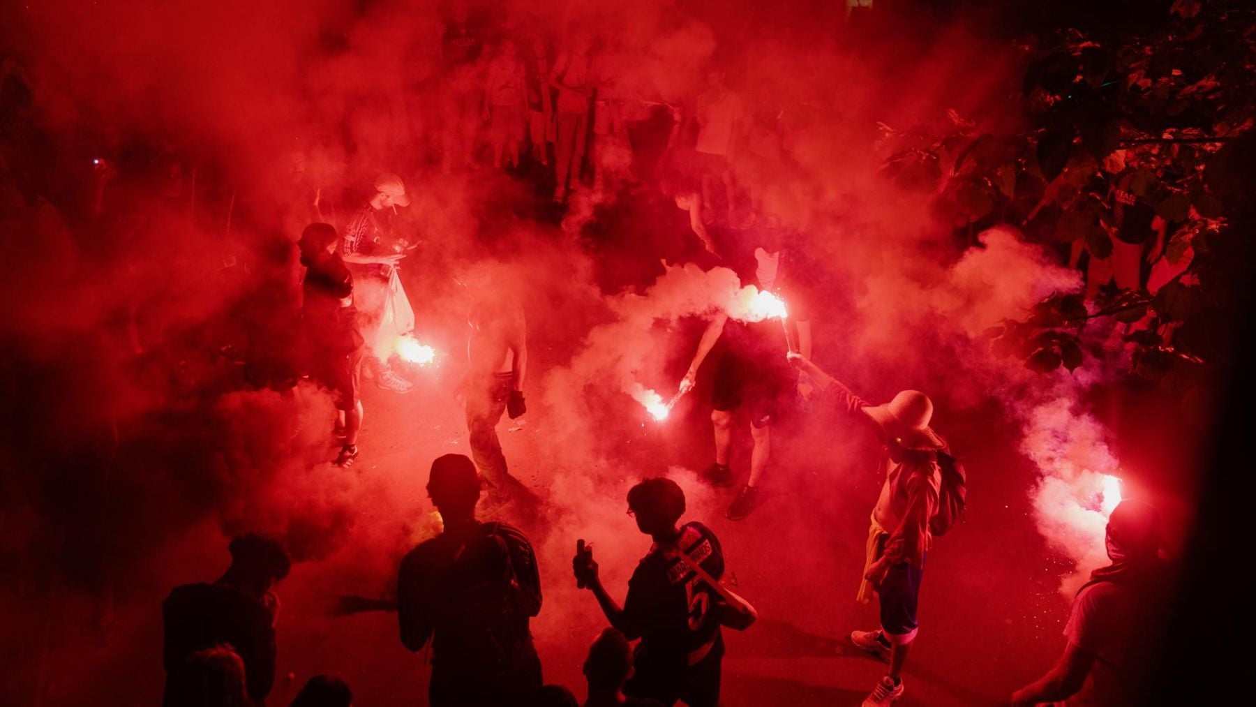 Muere un aficionado del PSG durante las violentas celebraciones en París tras ganar la Champions