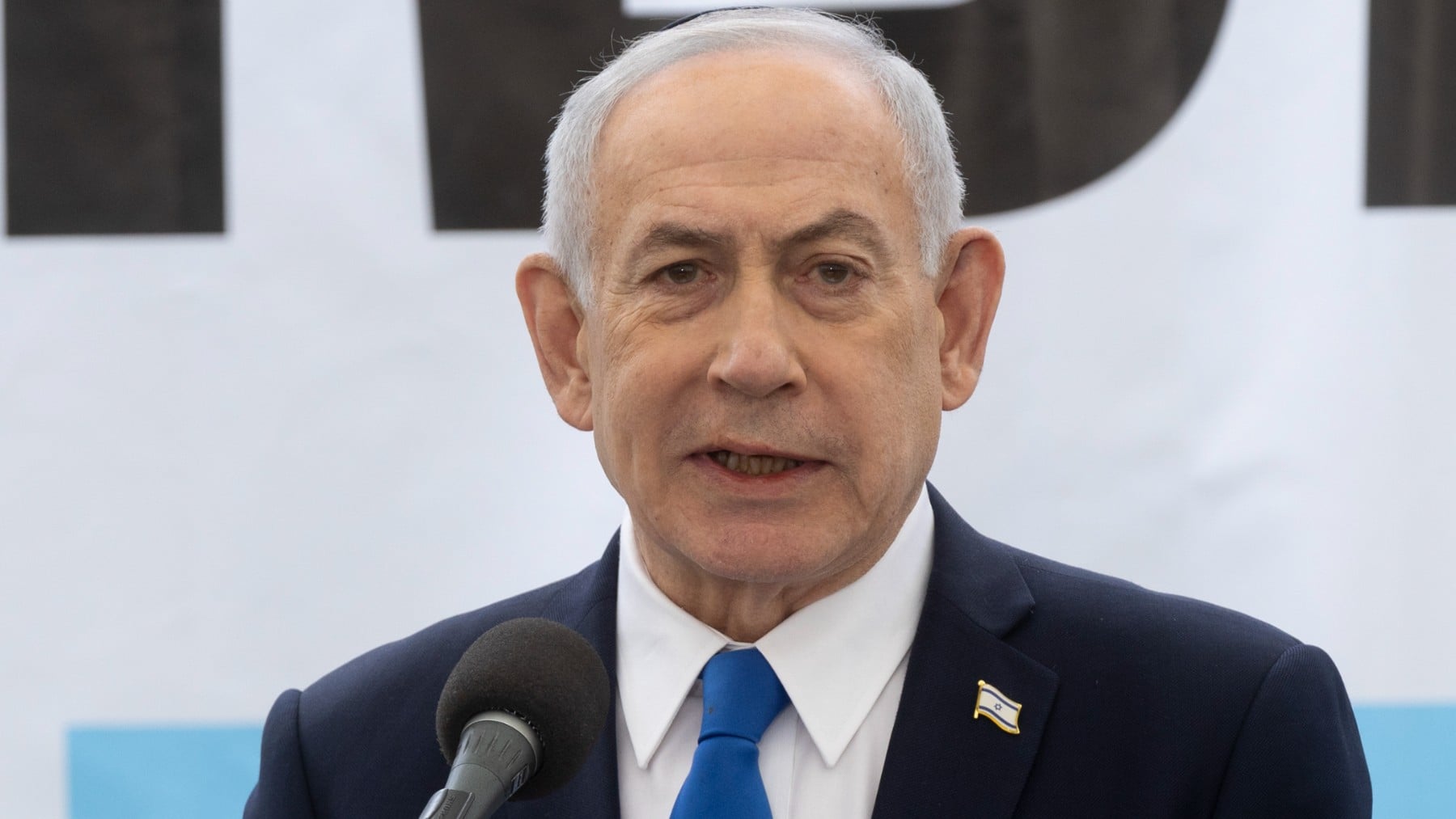 Netanyahu amenaza con atacar Beirut tras el anuncio de tregua de Trump si Hezbolá golpea a Israel