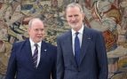 Alberto II de Mónaco y el Rey Felipe VI durante el encuentro en el Palacio de La Zarzuela. (Foto: Europa Press)