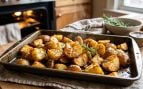El ingrediente que usan los griegos para sazonar las patatas asadas que casi nadie usa: no es ni ajo ni pimentón