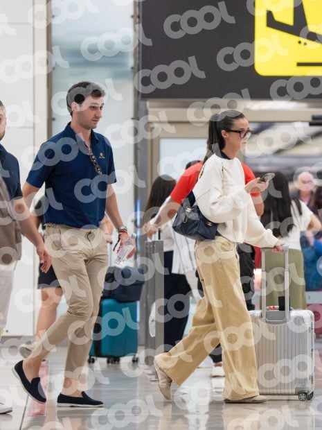 Jorge Navalpotro y Victoria Federica en el aeropuerto