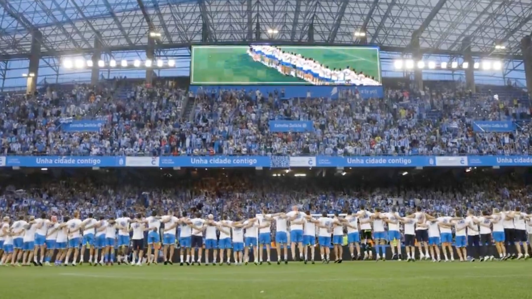 Jaque a la selección española con la celebración del ascenso en Riazor