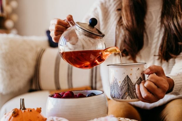 T&eacute;, caf&eacute;, bebida, sadlud