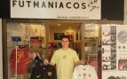 Alex y su tienda de camisetas retro de fútbol en España