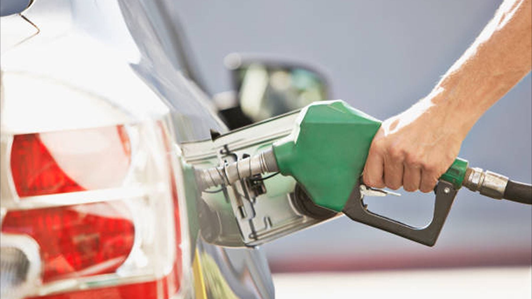 Precio de la gasolina hoy 6 de junio: localiza las gasolineras más baratas de Madrid