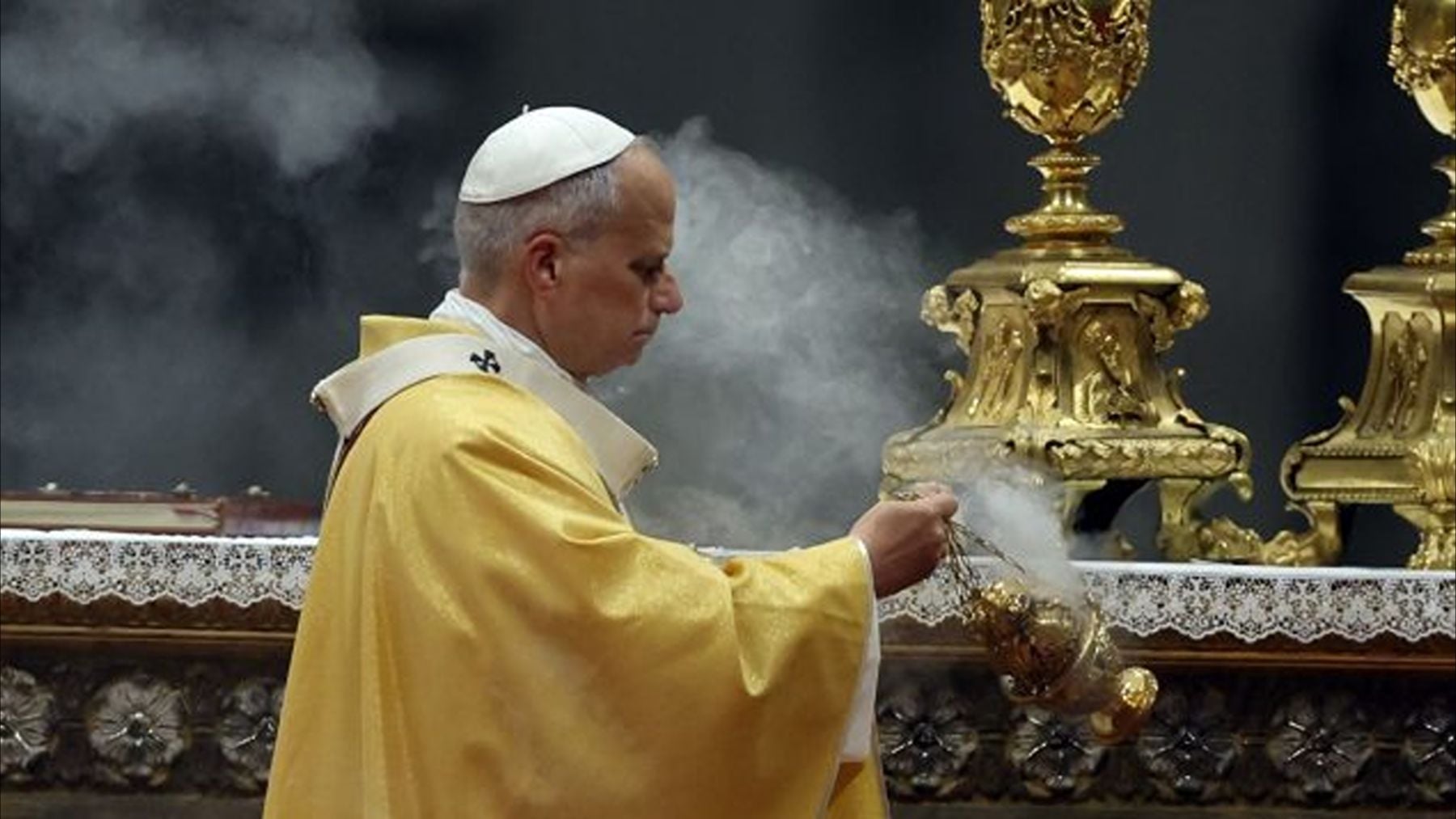Por qué Madrid se viste de blanco y amarillo para recibir al Papa León XIV: el significado de estos colores que pocos saben