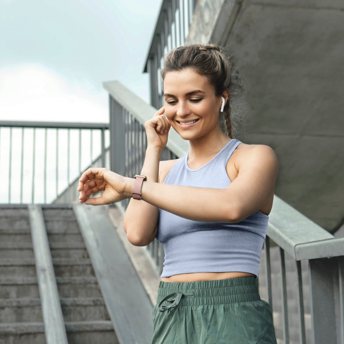 La nueva era del fitness: cómo la tecnología wearable y la carga inteligente están redefiniendo la rutina deportiva