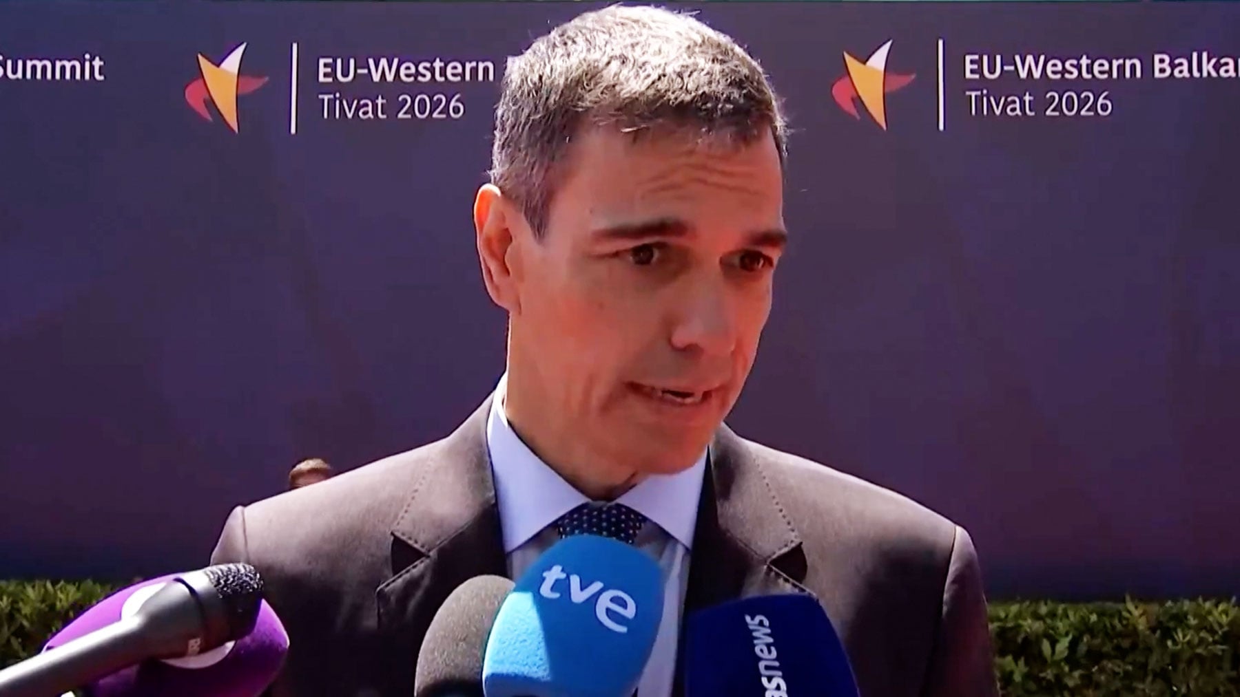 Sánchez tira de manual para esquivar la cloaca: Nunca he conocido ni se me ha informado de las andanzas de Leire Díez
