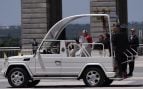 León XIV recorre Madrid en su primer trayecto en papamovil en España entre cánticos de «¡Viva el Papa!“