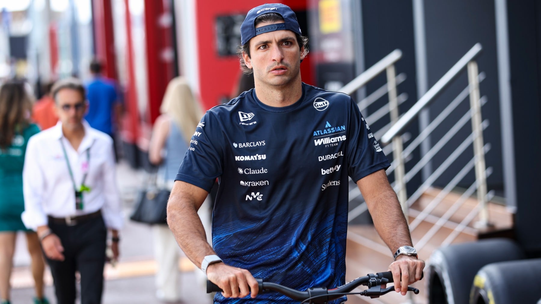 Carlos Sainz, desolado tras su accidente en Mónaco: Hemos sido víctimas de las locuras de los demás