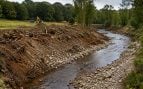 Agricultor británico cambia el cauce de un río, multa de 700.000 euros a un agricultor británico, agricultor inglés a la cárcel por talar 71 árboles.