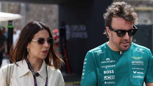 Melissa Jiménez y Fernando Alonso. (Foto: Europa Press)