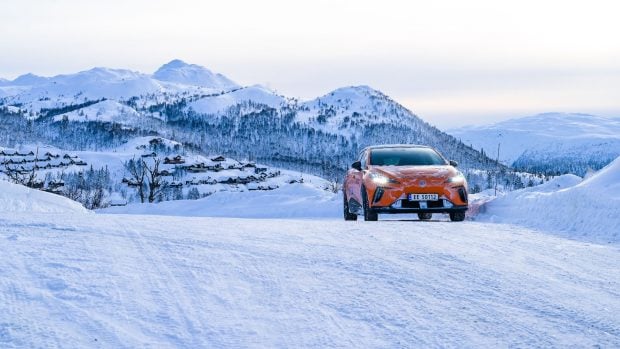 coche en la nieve