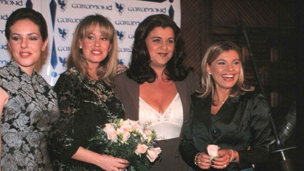 Roc&iacute;o Carrasco, Lara Dibildos, la vidente Cristina Blanco y Terelu Campos (de izquierda a derecha) durante una fiesta. (Foto: Europa Press)