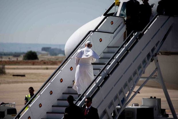 El Papa Le&oacute;n XIV se despide de Madrid y vuela hacia Barcelona. (Foto: Europa Press)