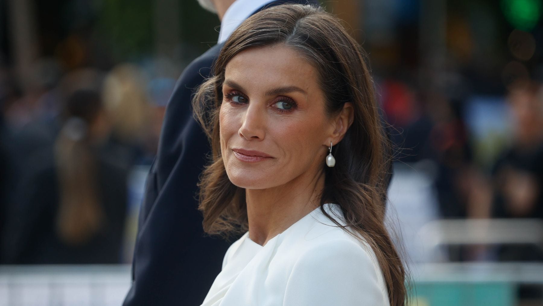 Doña Letizia en la Sagrada Familia. (Ep)