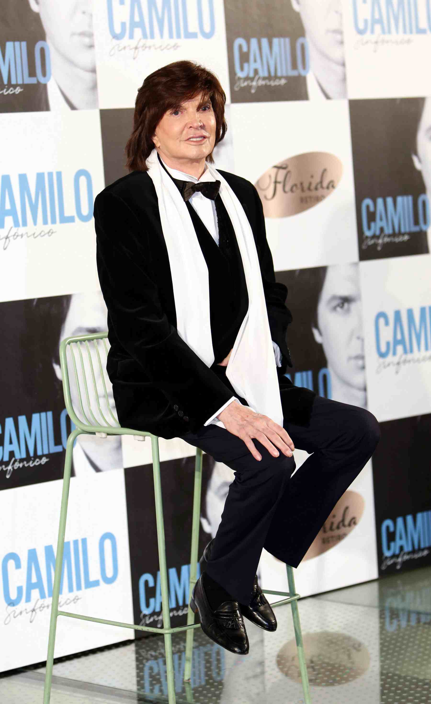 Camilo Sesto en la presentación de uno de sus discos. (Foto: Europa Press)
