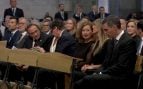 Sánchez, que impuso los funerales laicos, se presenta en la misa del Papa en Barcelona con Begoña y 14 ministros