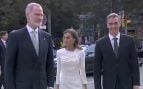 Los Reyes Felipe y Letizia y Pedro Sánchez en Barcelona. (Foto: RTVE)
