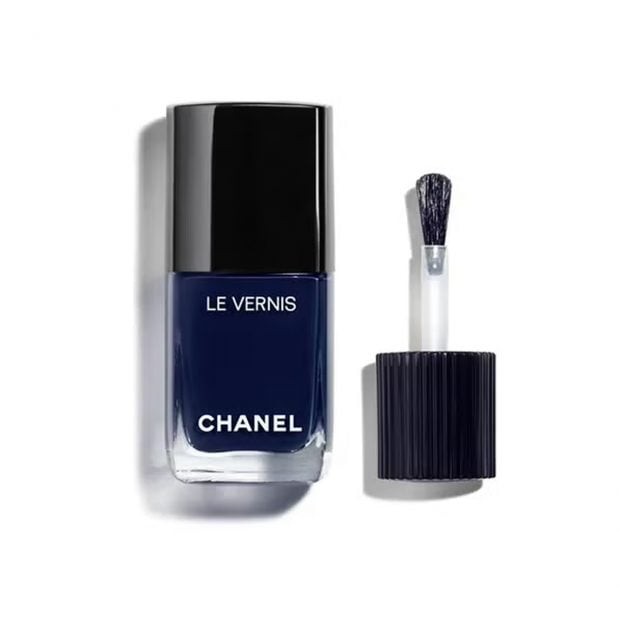 U&ntilde;as, u&ntilde;as azul, Chanel