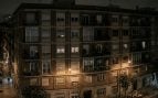 Los expertos piden no bajar las persianas al 100% por las noches, es mejor dejar unos centímetros y la razón tiene sentido