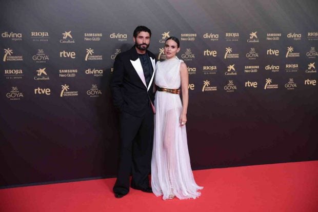 Alex Garc&iacute;a y Ver&oacute;nica Echegui en los premios Goya. (Foto: Europa Press)