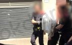 Gritos de «¡fuera, a vuestro país!» a los 5 atracadores detenidos en una joyería de Barcelona