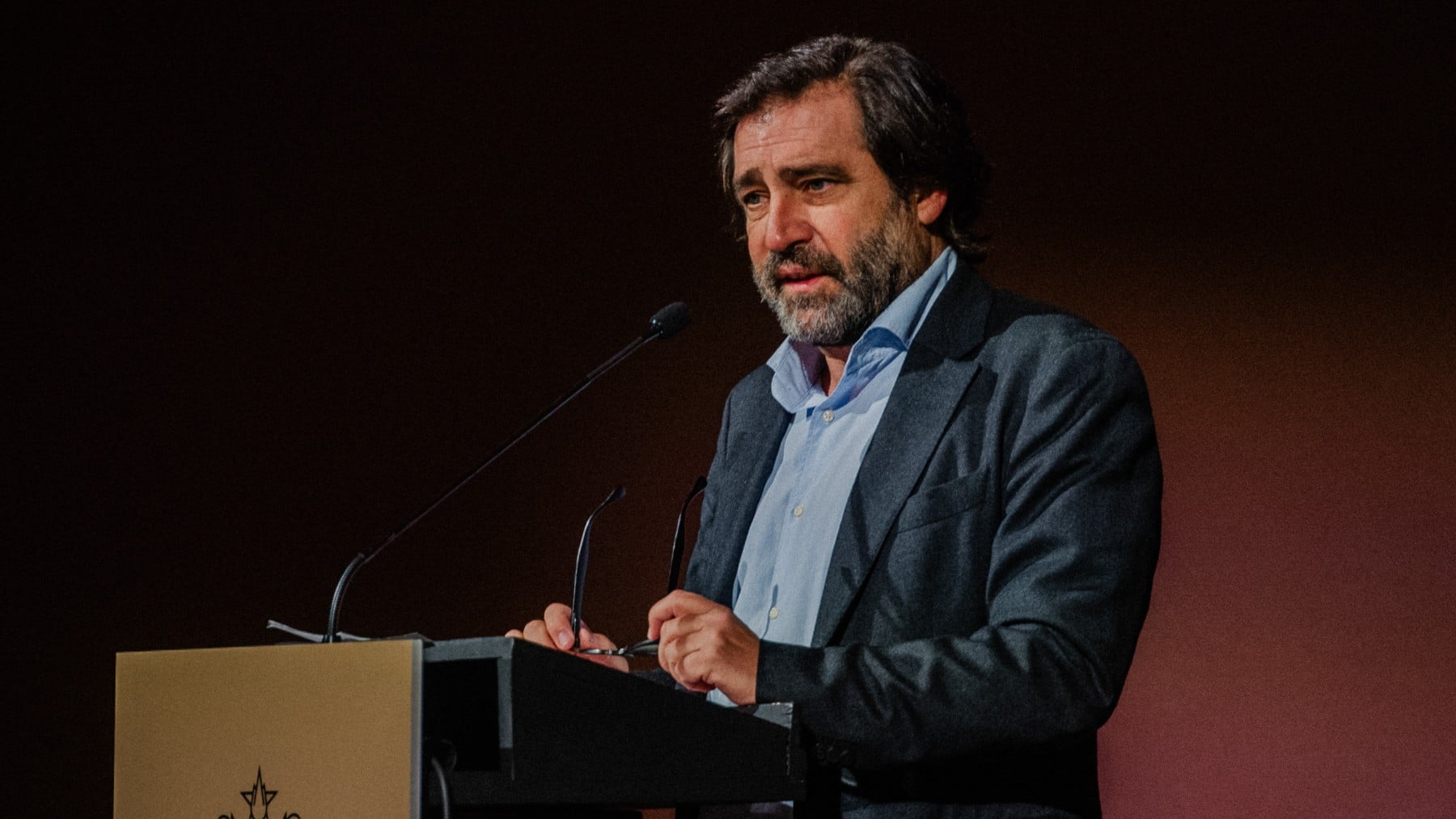 Luis Arroyo, portavoz de Zapatero, pide perdón por