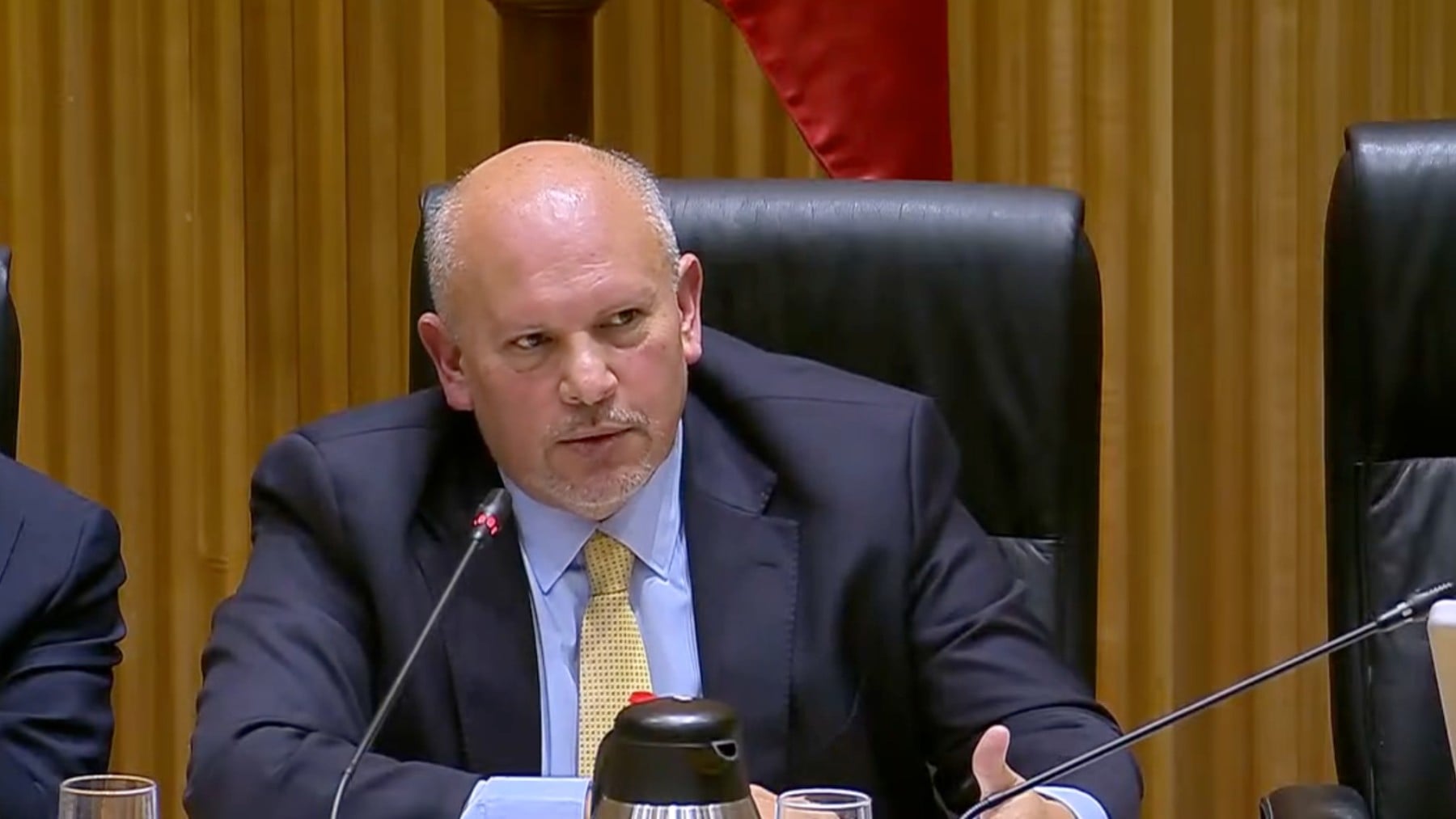 Nervis Villalobos en el Congreso.