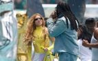 Shakira cantando en el mundial
