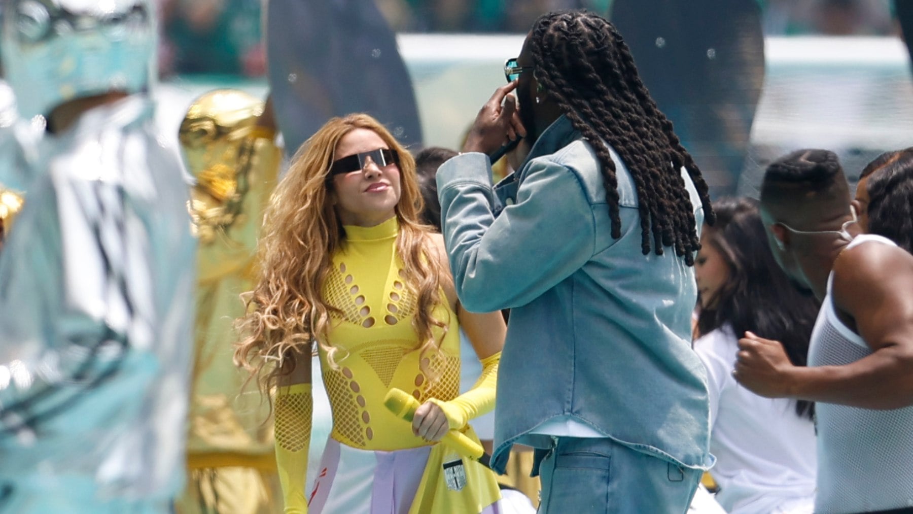 Shakira y Burna Boy. (Foto: EFE)