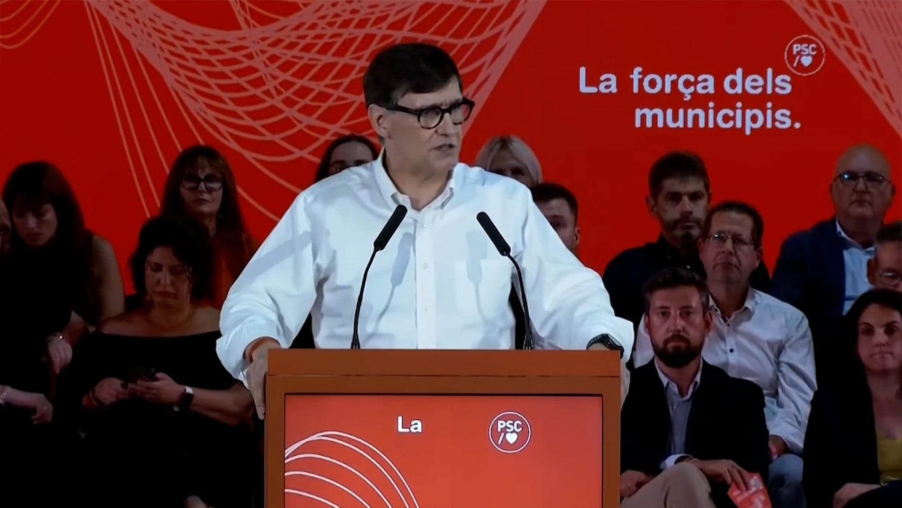 Illa defiende a Sánchez como la voz de la dignidad y defiende su excelente balance