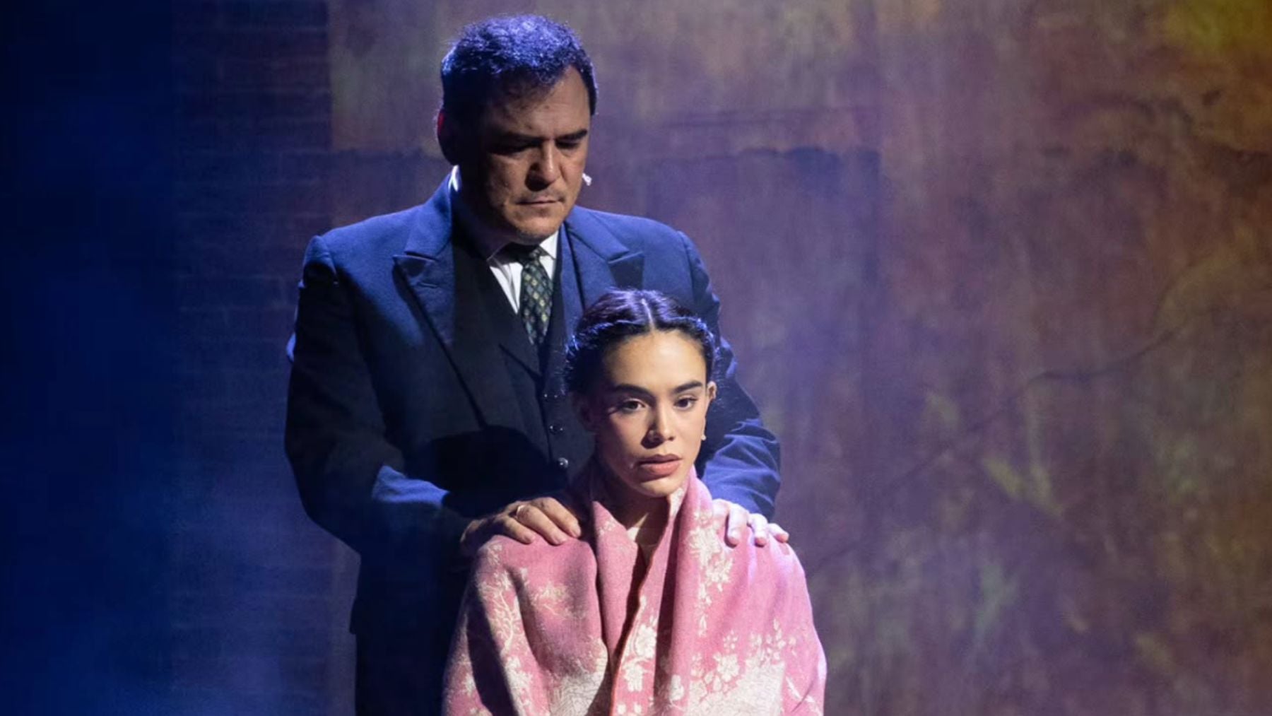 Ismael Serrano y Laura Porras en ‘Golpe a golpe, verso a verso’. (Alicia Metichara / @meticharafilms)