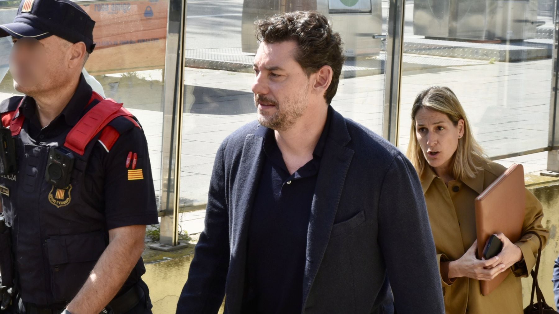 La defensa de Jonathan Andic minimiza los mensajes de matar al padre y lo atribuye a una metáfora psicoanalítica